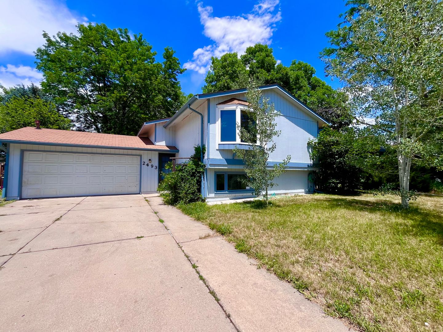 Loveland House: 2493 Fleming Drive