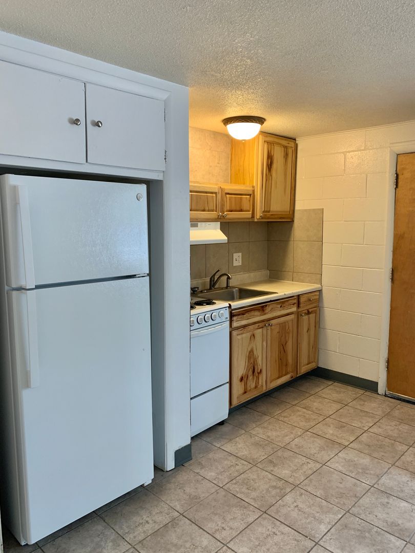 Greeley Apartment: 1739 7th Avenue