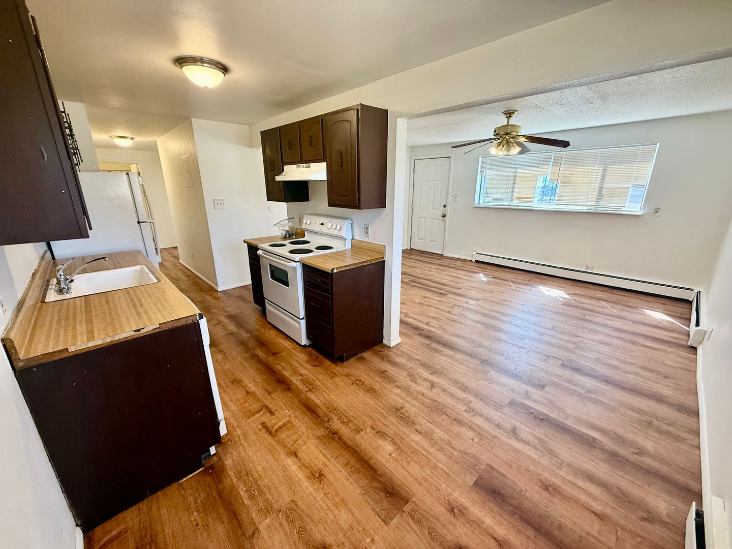 Evans Apartment: 2905 Glendale Drive