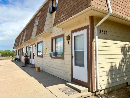Lovely 2 Bedroom 1.5 Bath 2-Story Townhome - SW Loveland! – photo 1