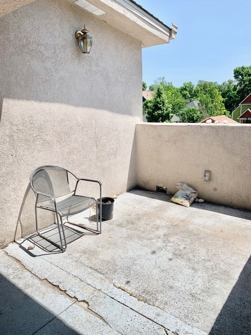 Move In & Save - 2 Week FREE Rent - $700 Deposit!! Downtown Fort Collins Apartment | Walk to Old Town & CSU 11 of 12