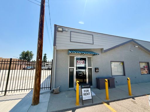 Office/Retail Space in Loveland - Great Location Right Off Of Eisenhower & N Washington! – photo 1