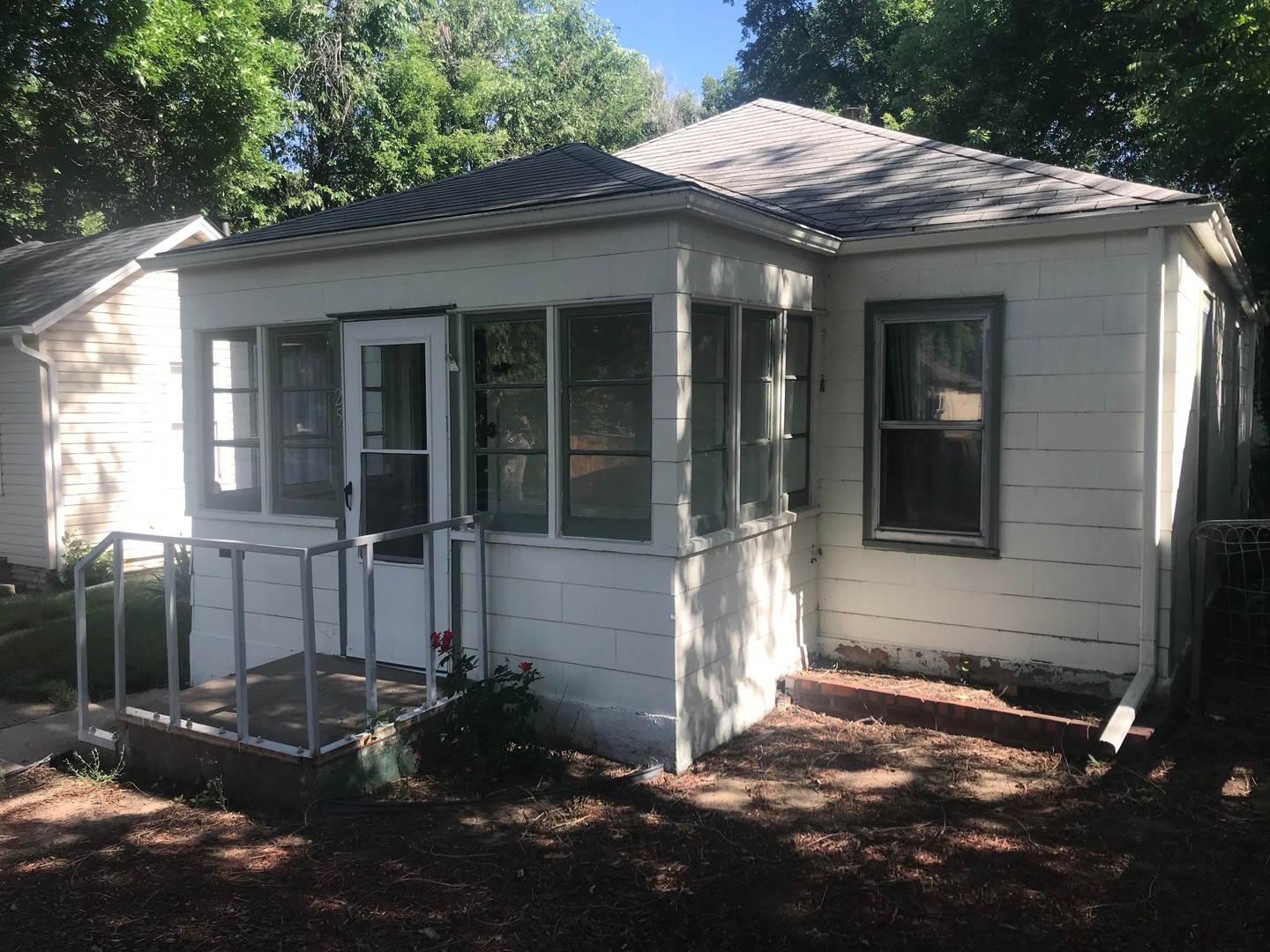 Longmont House: 25 Marshall Place