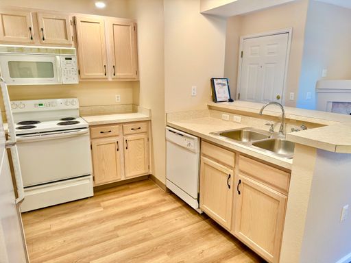 Cozy Two Bed/Two Bath Condo in Convenient Area of Fort Collins! – photo 1