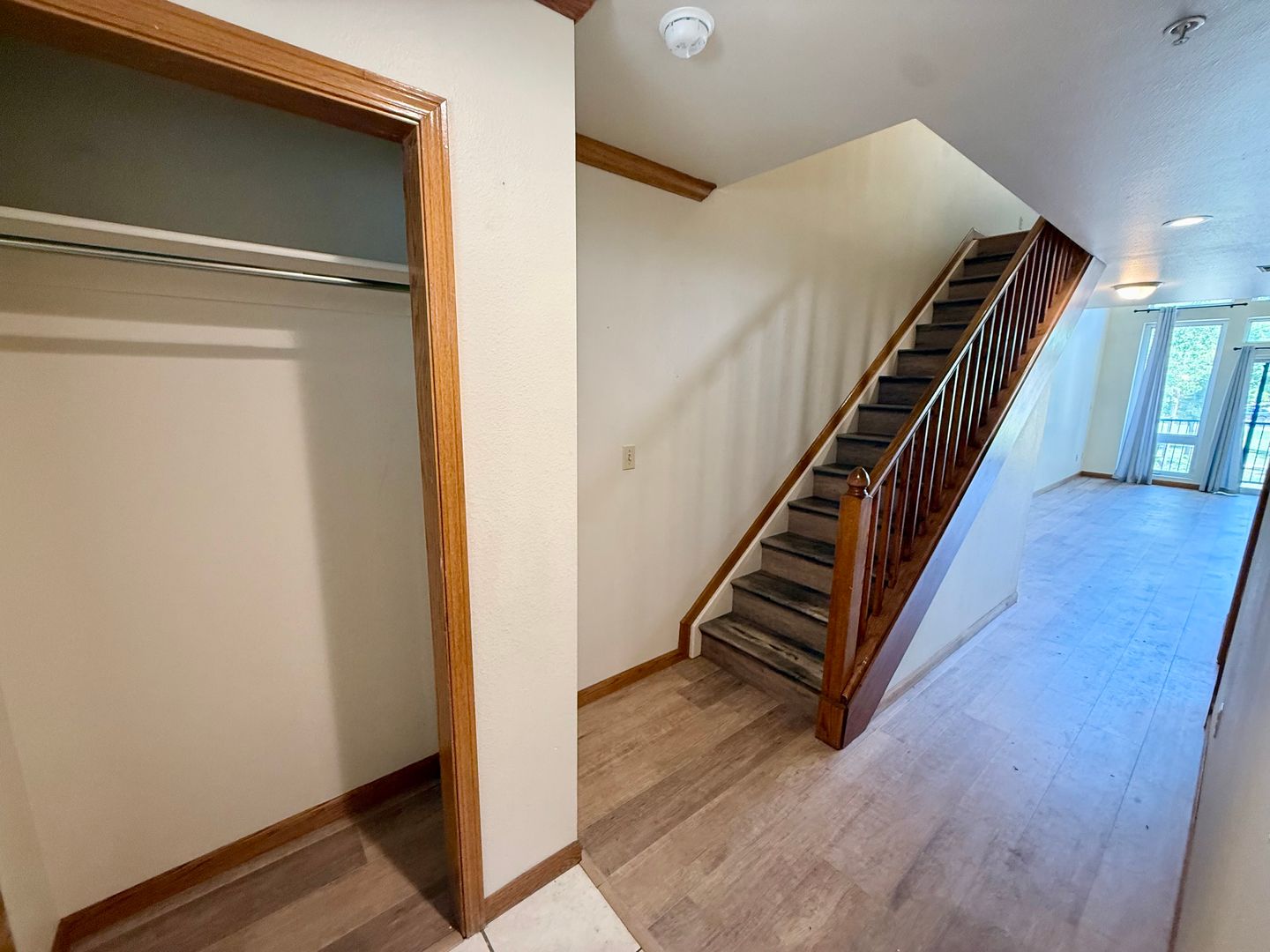 Move In & Save - 2 Week FREE Rent - Low Deposit!! 2 Bedroom Downtown Fort Collins Apartment | Walk to Old Town & CSU 2 of 12