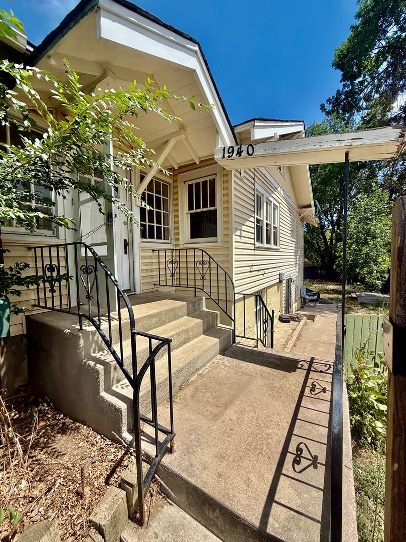 Greeley Apartment: 1940 7th Avenue