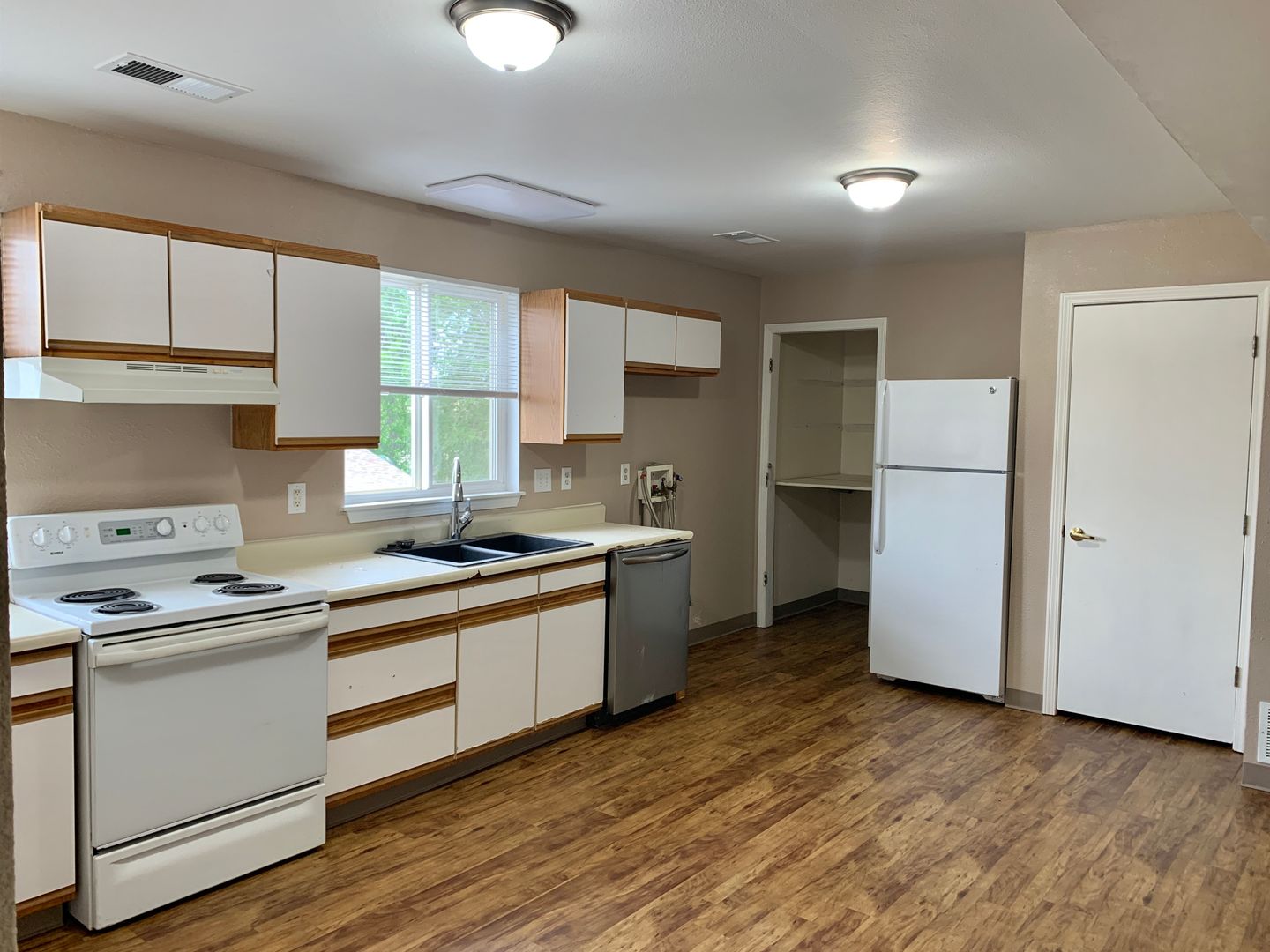 Longmont Apartment: 1443 Centennial Drive