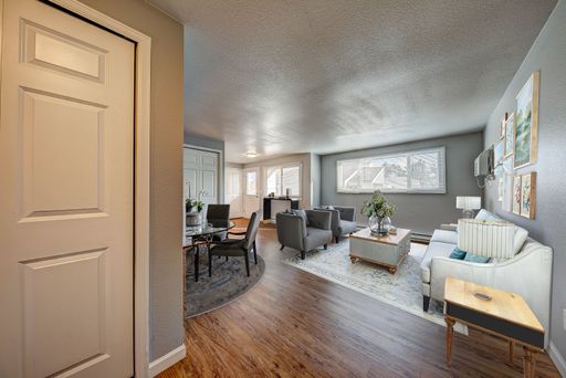 2 bed, 1 Bath Apartments located in Central Fort Collins! – photo 1
