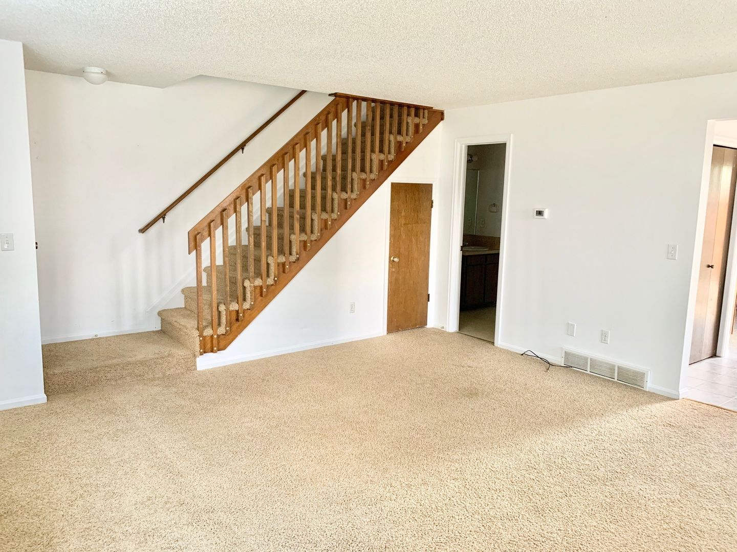 Loveland Apartment: 1543-1545 Kennedy Avenue