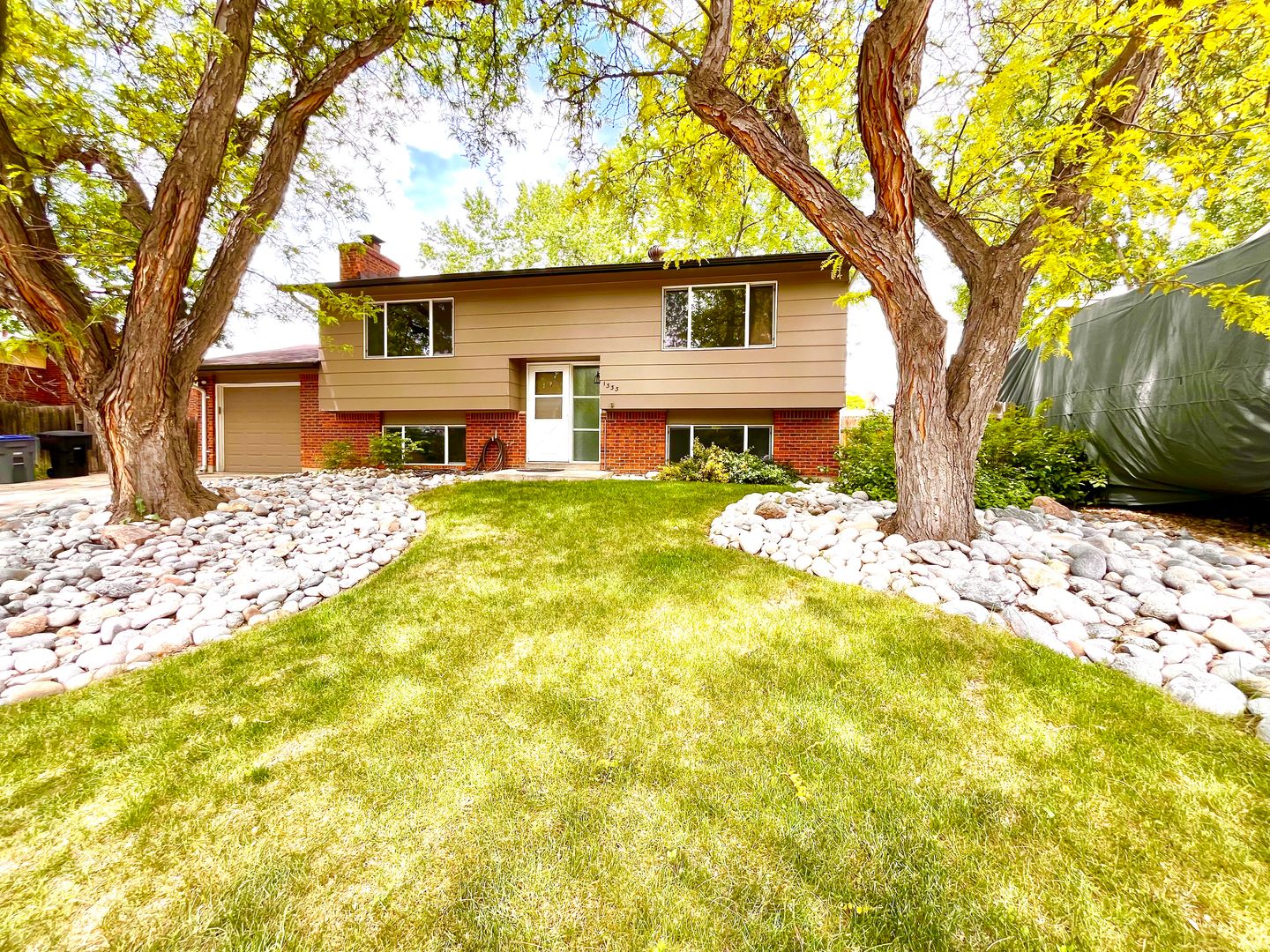 Longmont House: 1333 South Bowen Street