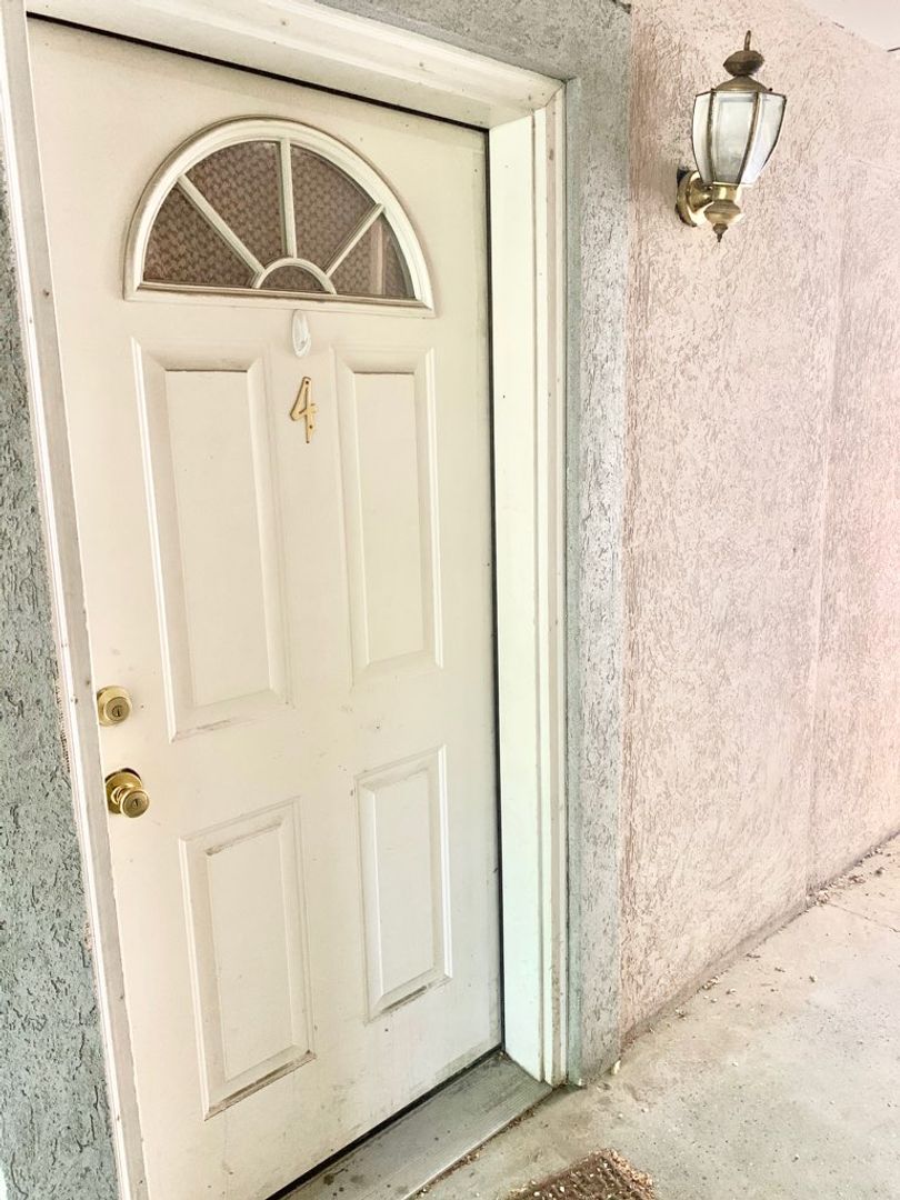 Move In & Save - 2 Week FREE Rent - $700 Deposit!! Downtown Fort Collins Apartment | Walk to Old Town & CSU 4 of 12