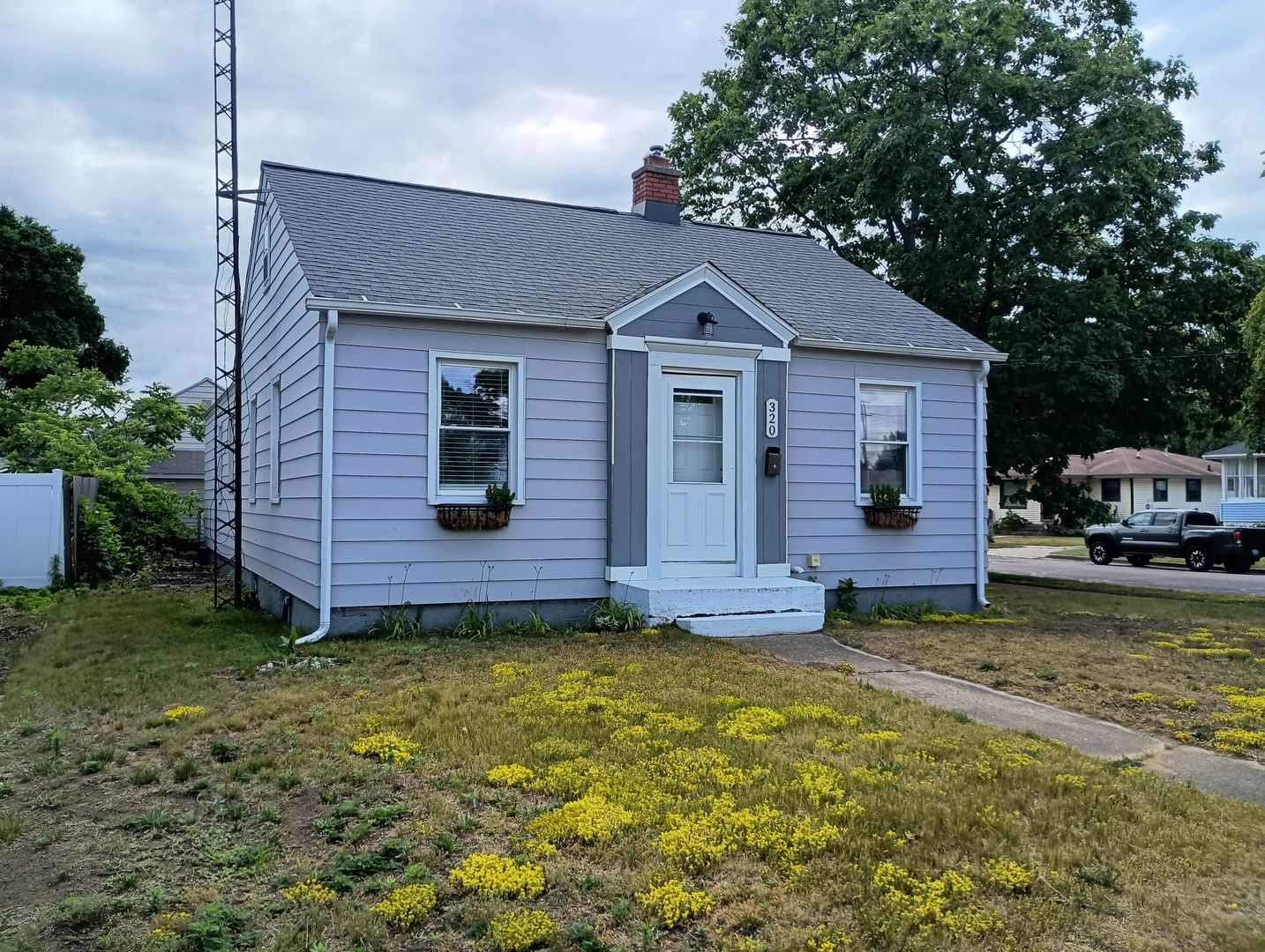 Grand Haven House: 320 S Griffin St