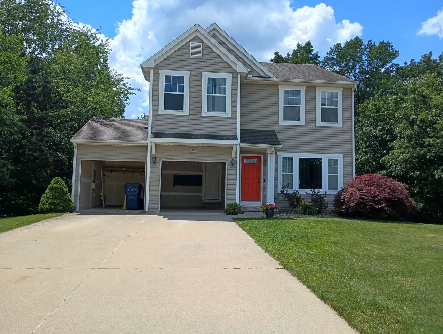 Muskegon House: 2211 Colbert Dr