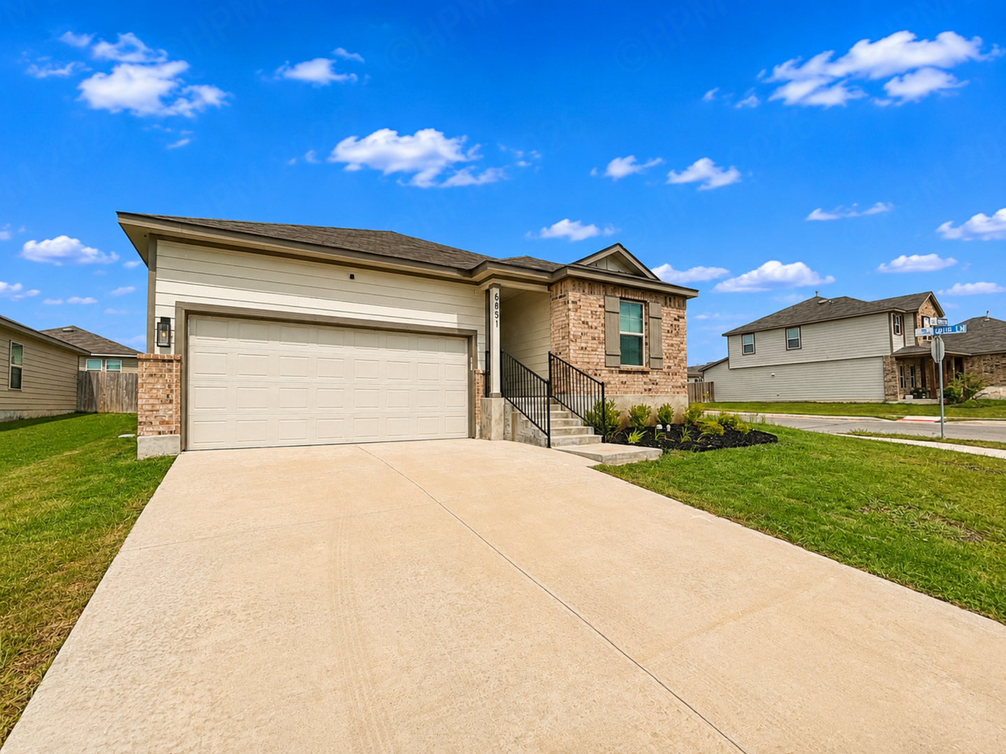 Converse House: 6851 Titan Park