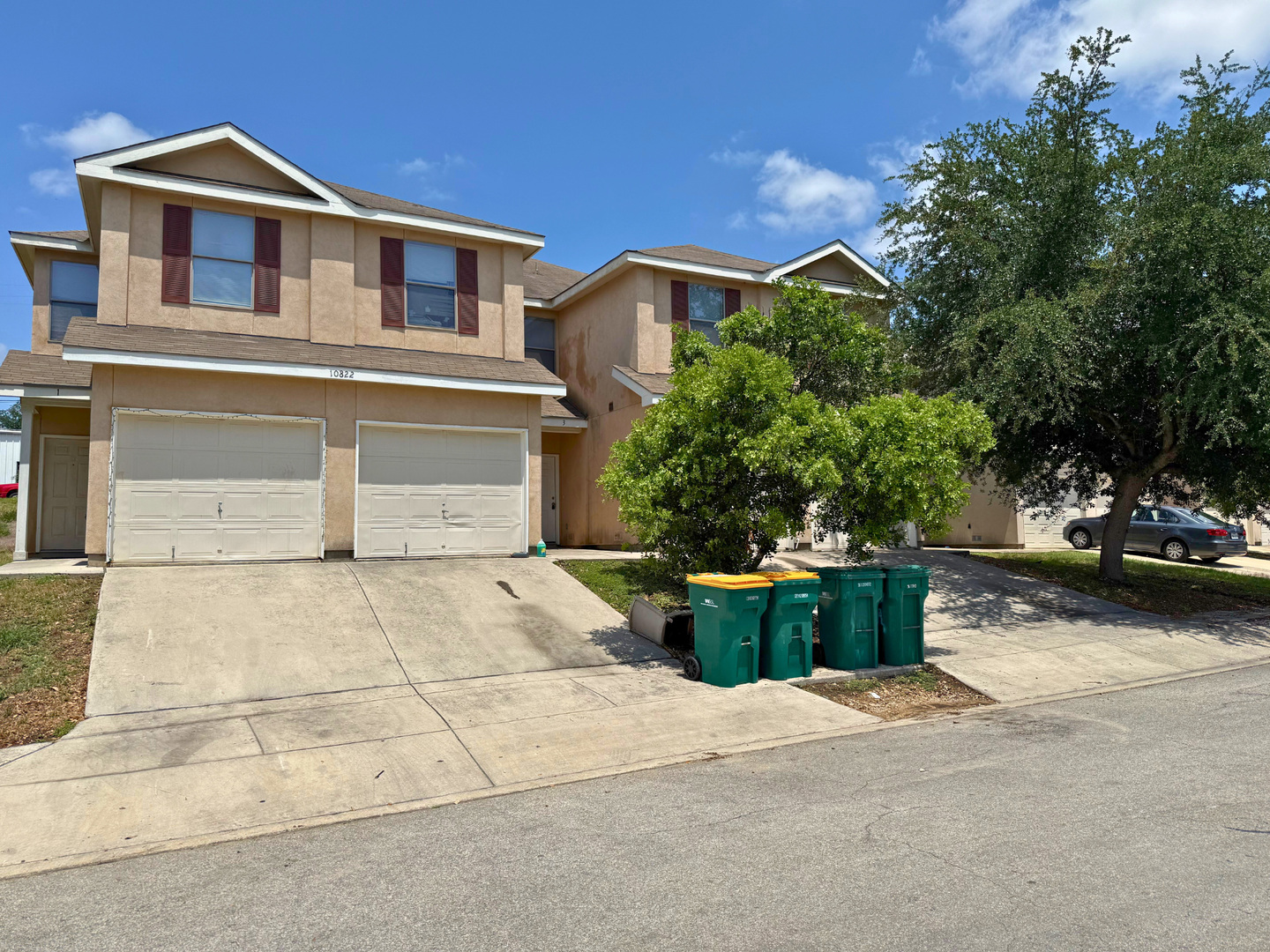 Universal City Apartment: 10822 Mathom Landing