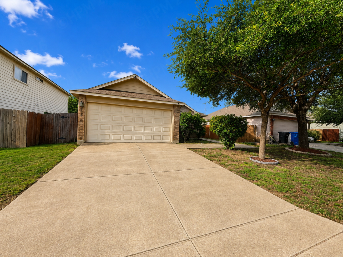 San Antonio House: 8610 Laguna Rio