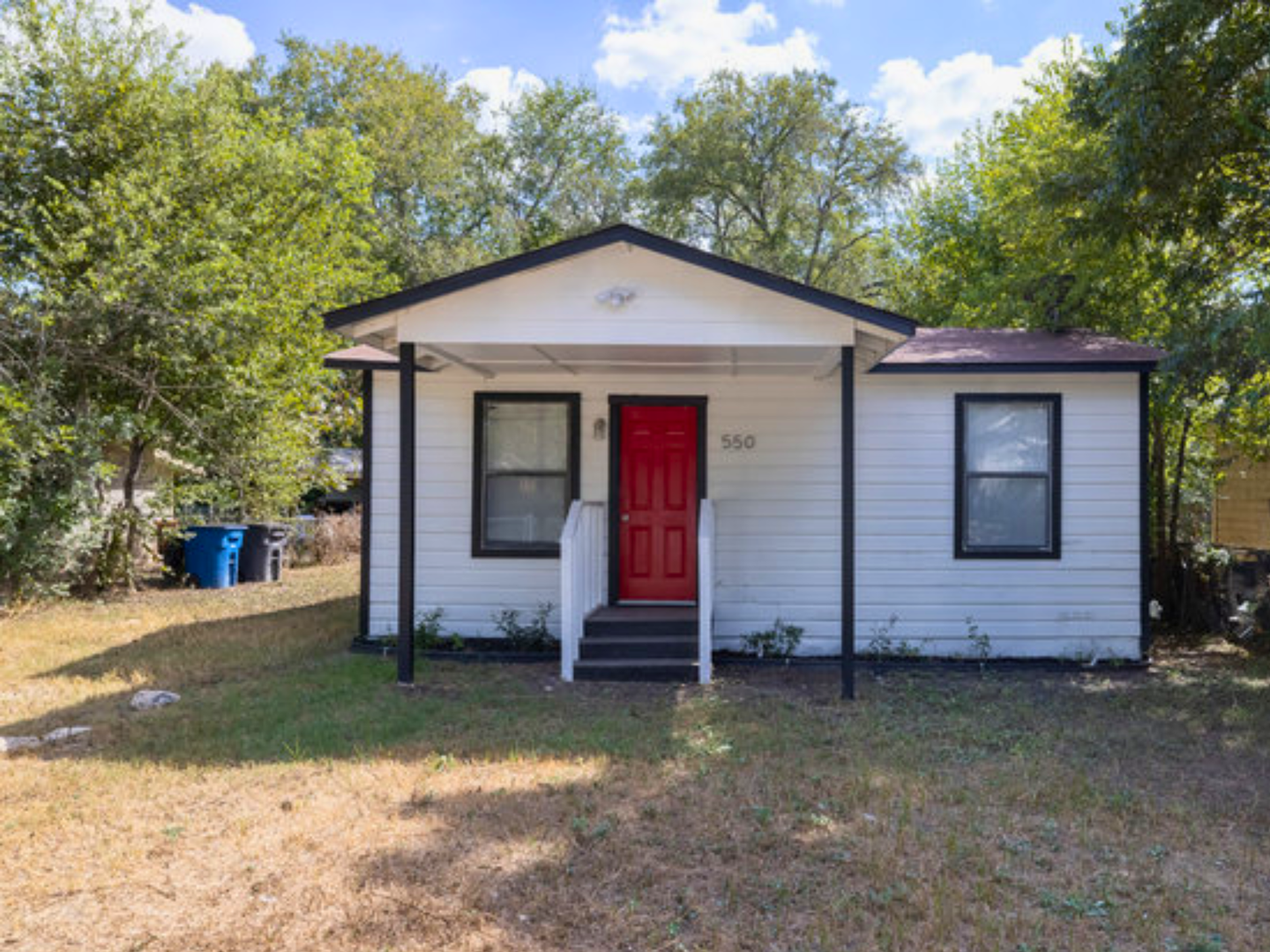 San Antonio House: 550 Lincolnshire