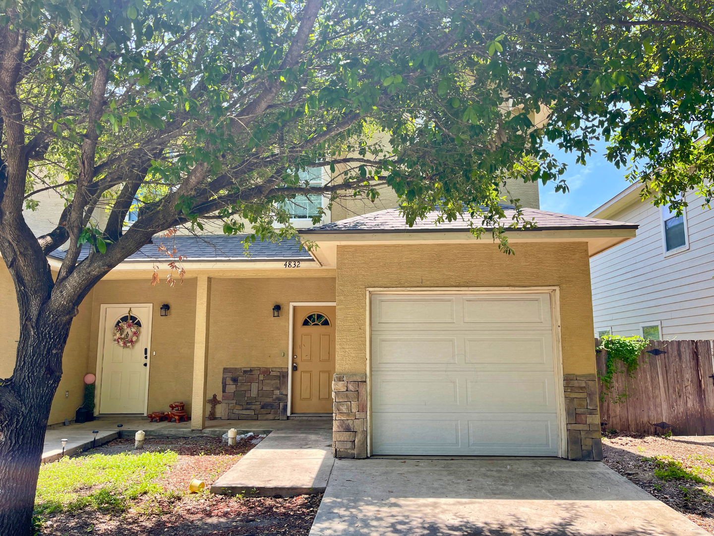 San Antonio House: 4832 Appleseed Ct