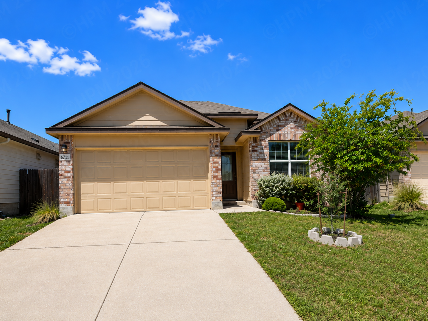 San Antonio House: 6711 Hoffman Plain