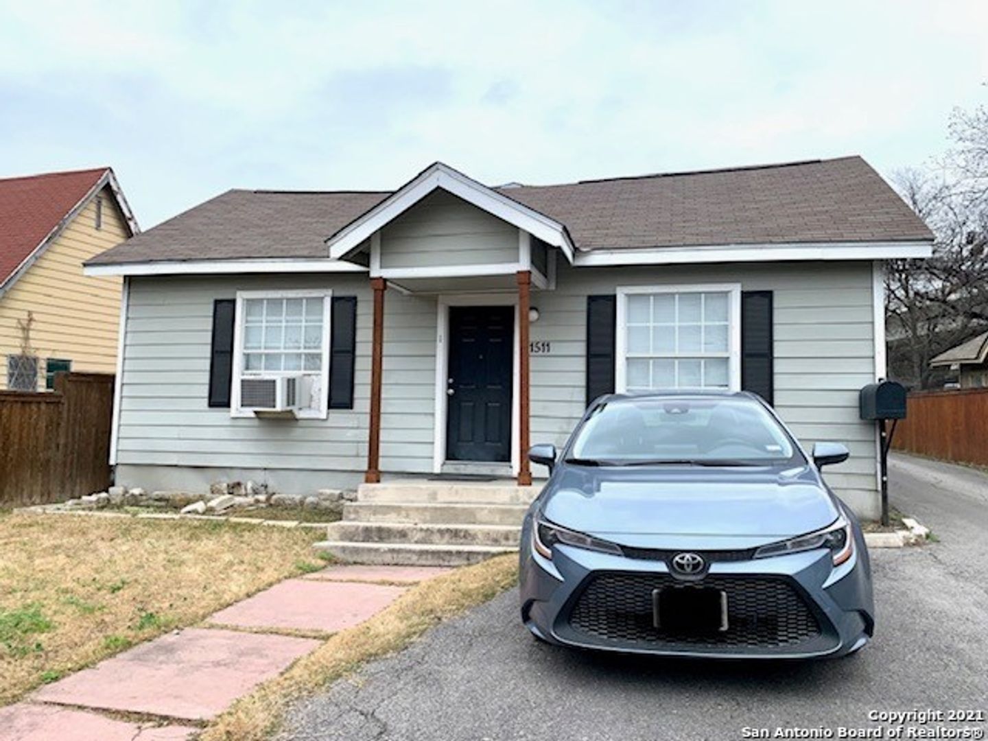 San Antonio Apartment: 1511 W. Ashby Place 1-4