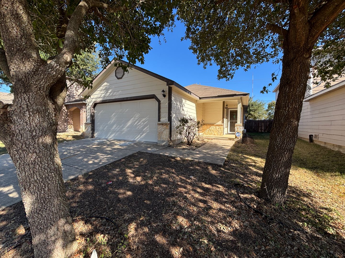 San Antonio House: 9210 Silver Vista