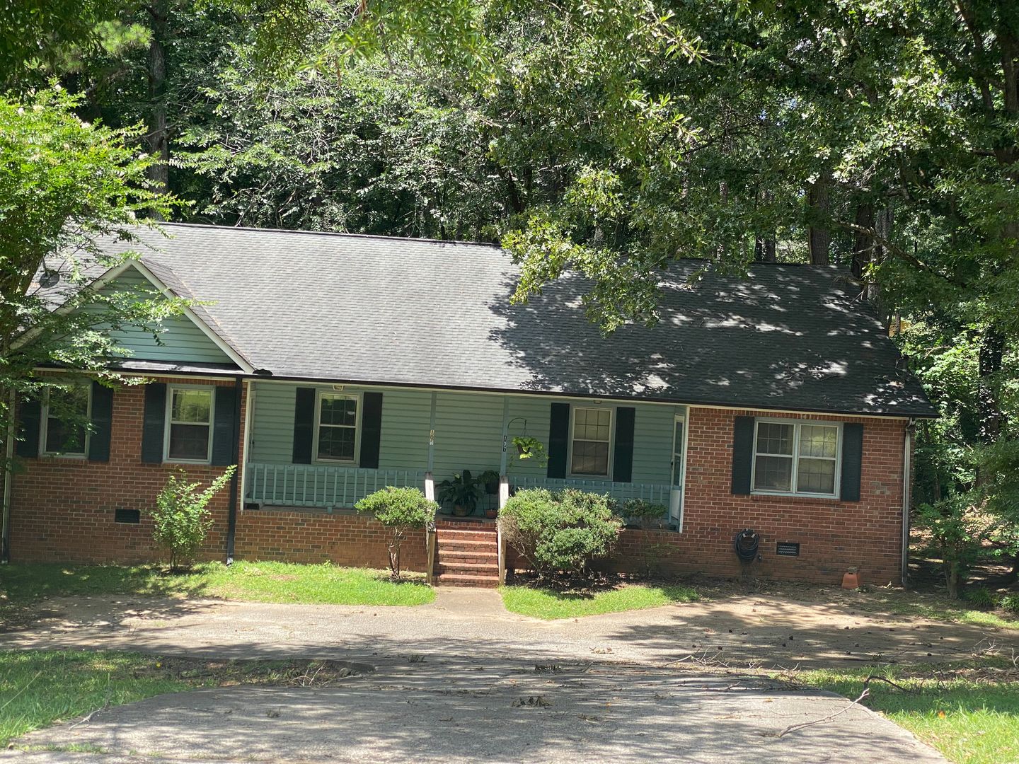 Stockbridge House: 105 Fairhaven Ct.