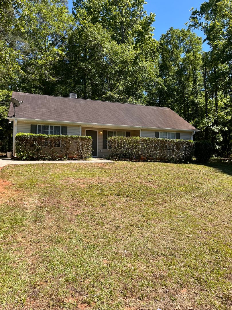 Locust Grove House: 307 Wolf Creek Place