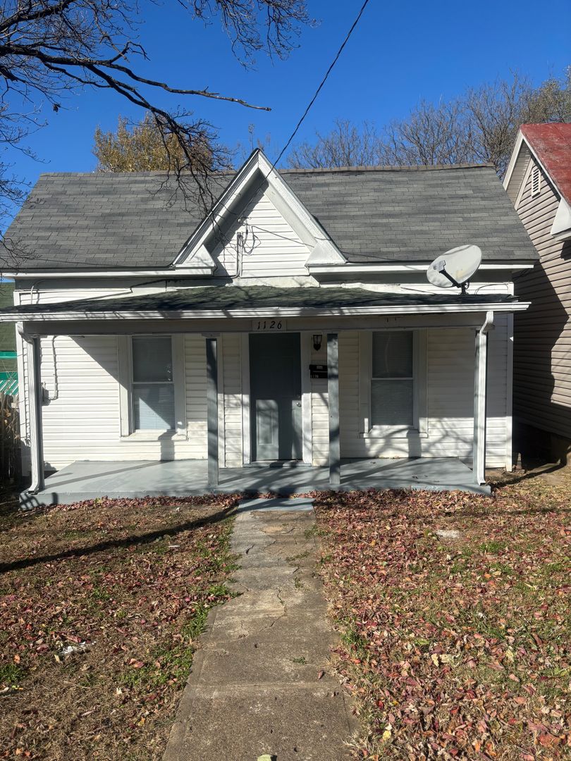 Roanoke House: 1126 Tazewell Avenue SE