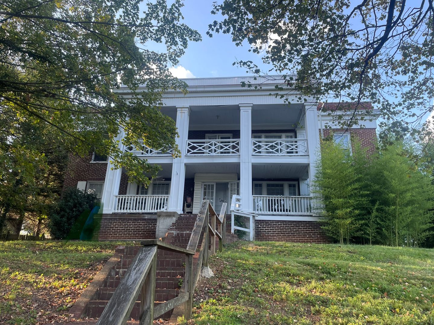 Roanoke Apartment: 1515 Memorial Ave SW