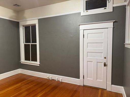Listing photo thumbnail