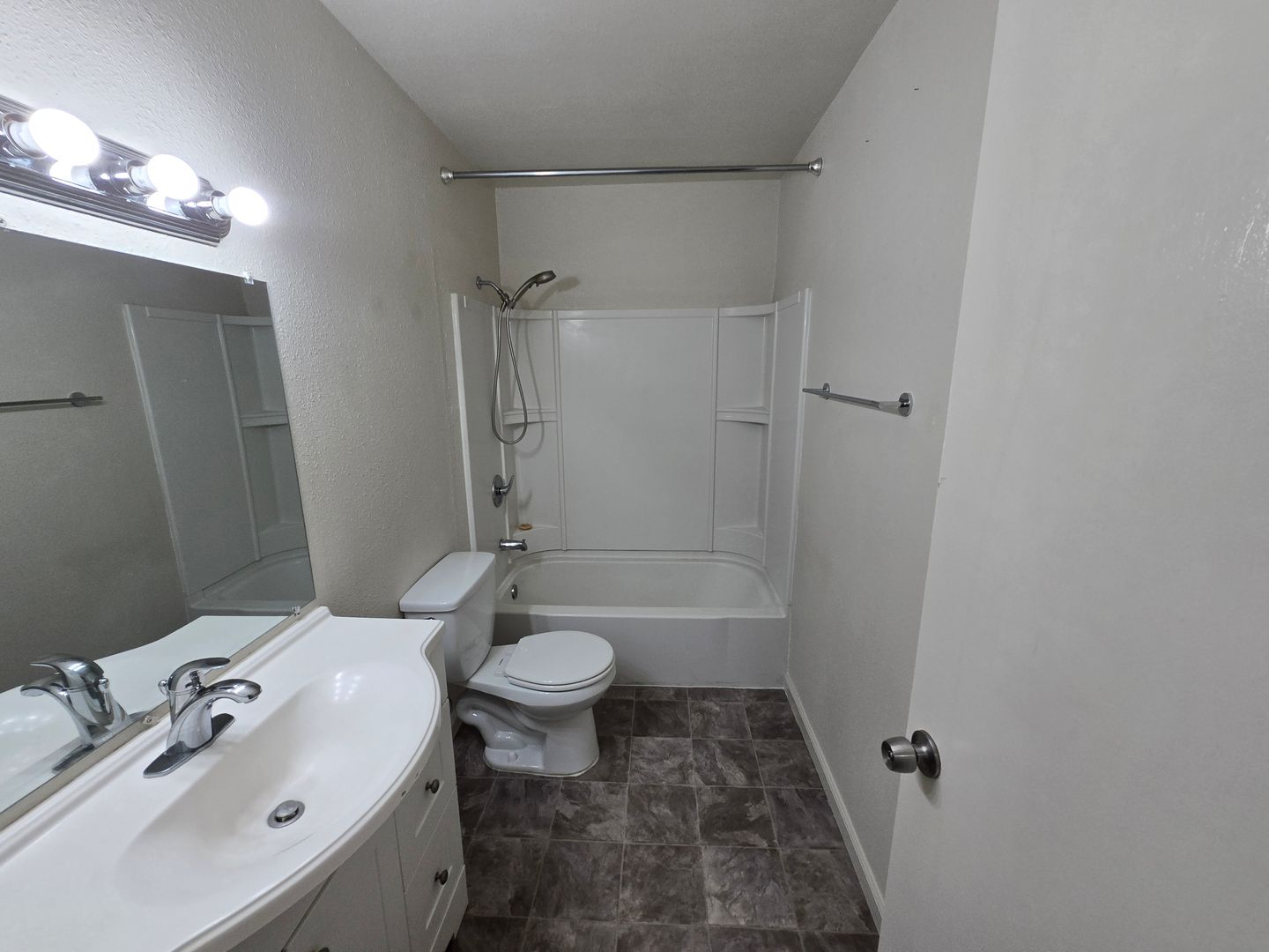 Sacramento Apartment: Monica Taylor - 1444 Hood Road