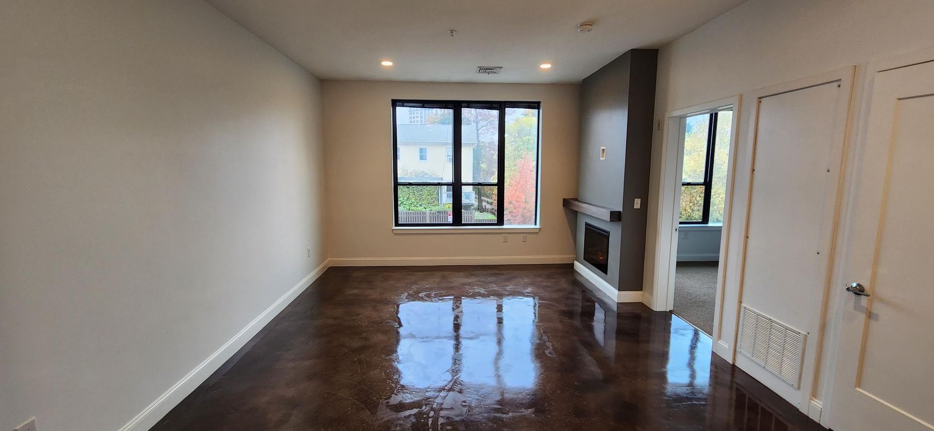 Quincy Apartment: 22 Mechanic Street