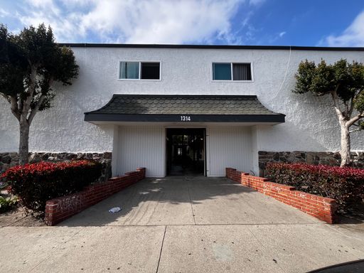 Newly Updated 1 Bed / 1 Bath Apartment in Oxnard