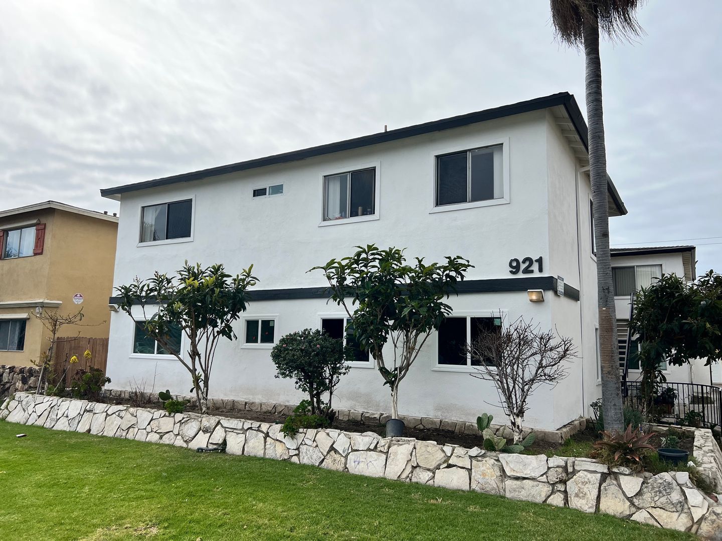 Oxnard Apartment: 921 South Ventura Road