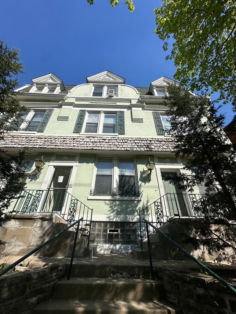 Cincinnati Apartment: 2810-2812 Jefferson Ave