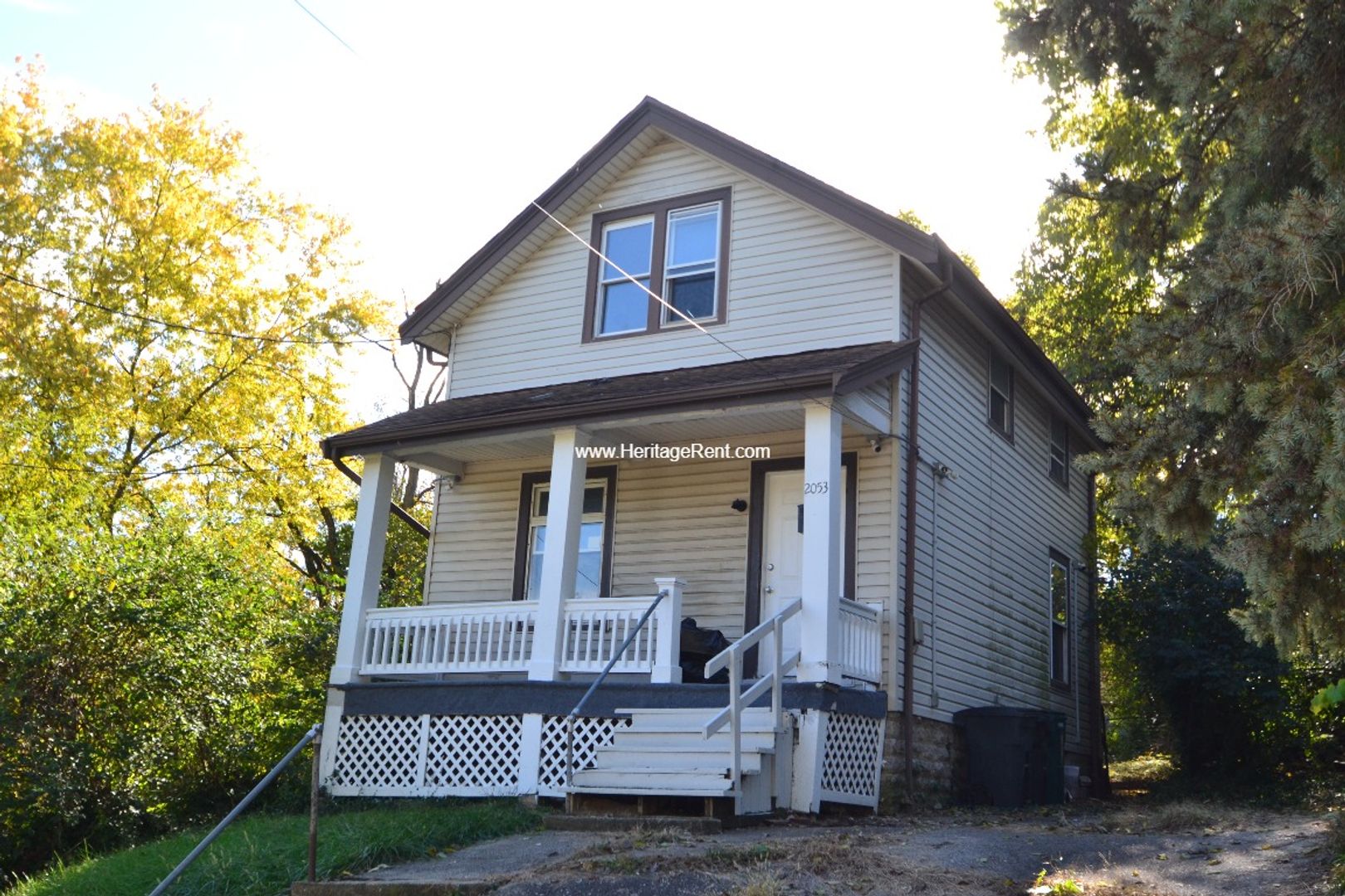 Cincinnati Apartment: 2053 Bickel Ave