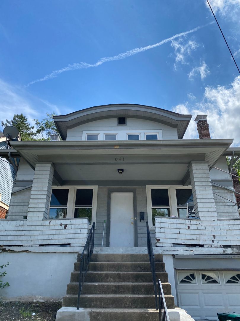 Cincinnati House: 641 Clemmer