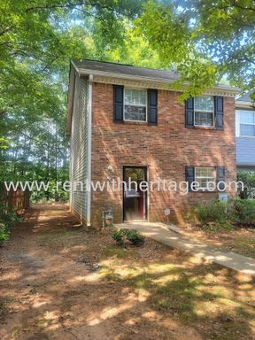 WOW!!!.....AWESOME BRICK TOWNHOME ( CORNER UNIT ) GREAT HOME IN GREAT LOCATION – photo 1