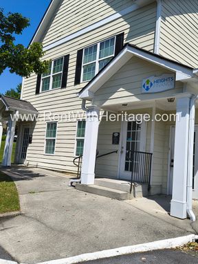 WOW!!!.....Great Office Suite Available For Lease!!