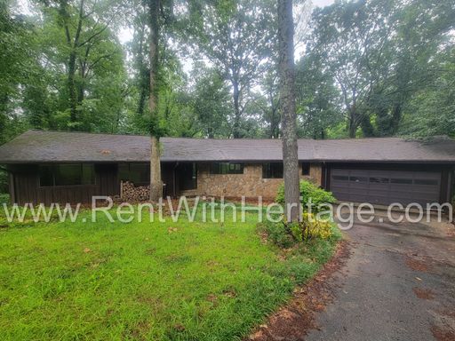 Charming Cabin Style Home on 1.3 Acres / Finished Basement / Great Location – photo 1