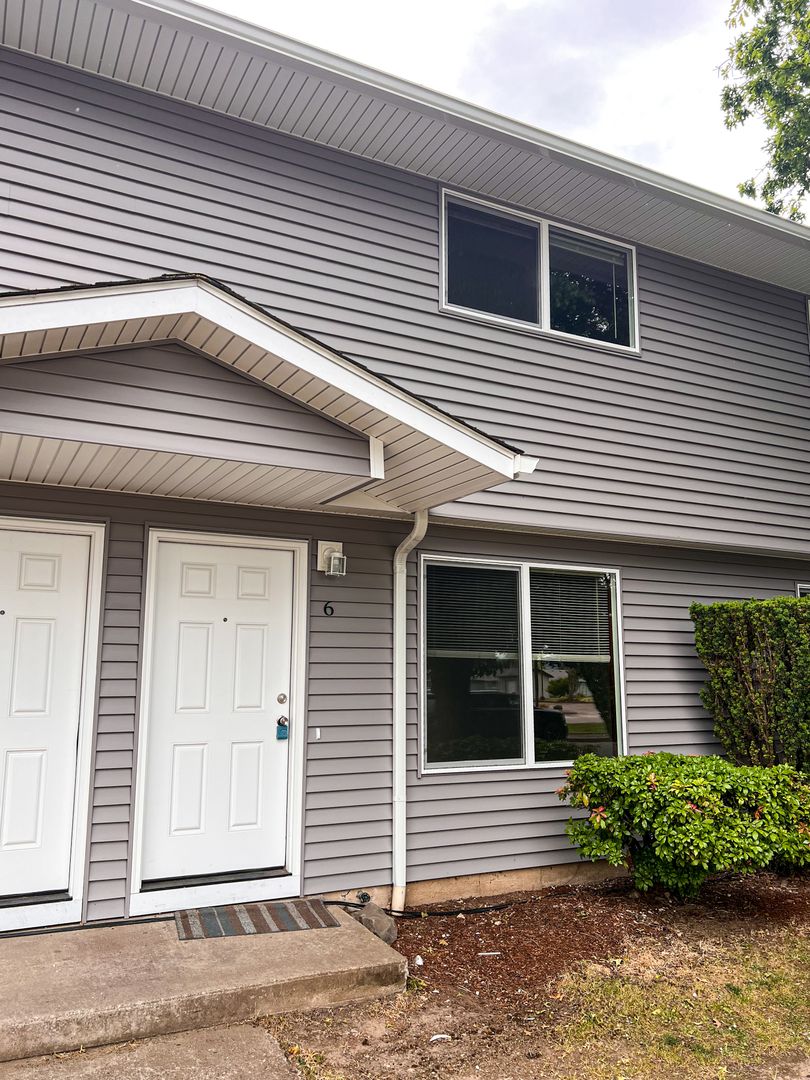 LEBANON Apartment: 155 S. 8TH ST #1-8