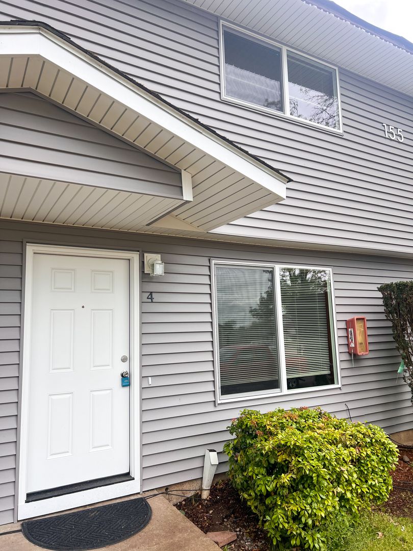 LEBANON Apartment: 155 S. 8TH ST #1-8