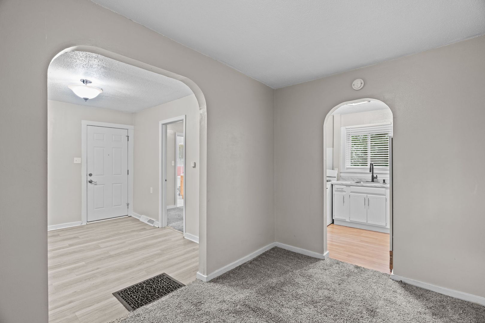 2936 North Hanley Rd 8 of 12