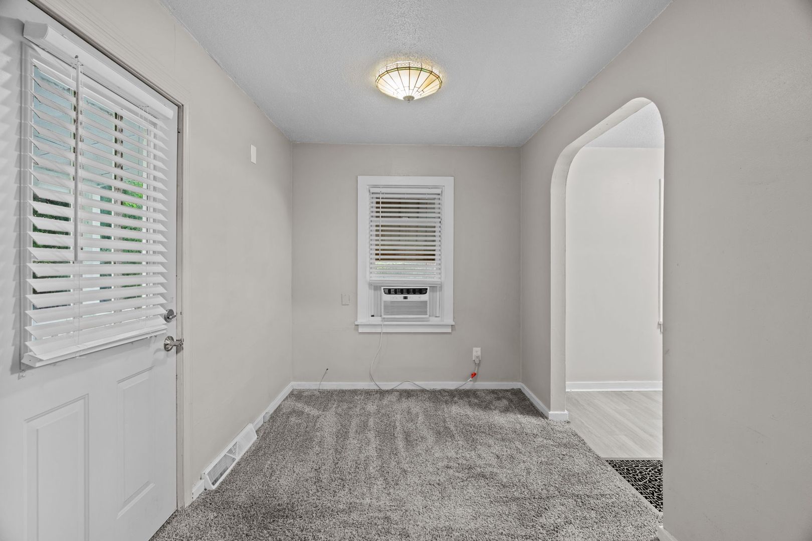 2936 North Hanley Rd 10 of 12