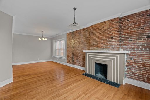 Spacious 2 Bed, 2 Bath + Bonus Room with Stunning Private Balcony – photo 1