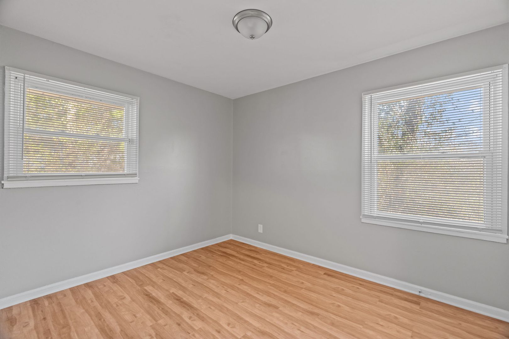 317 Cameron Road 13 of 21