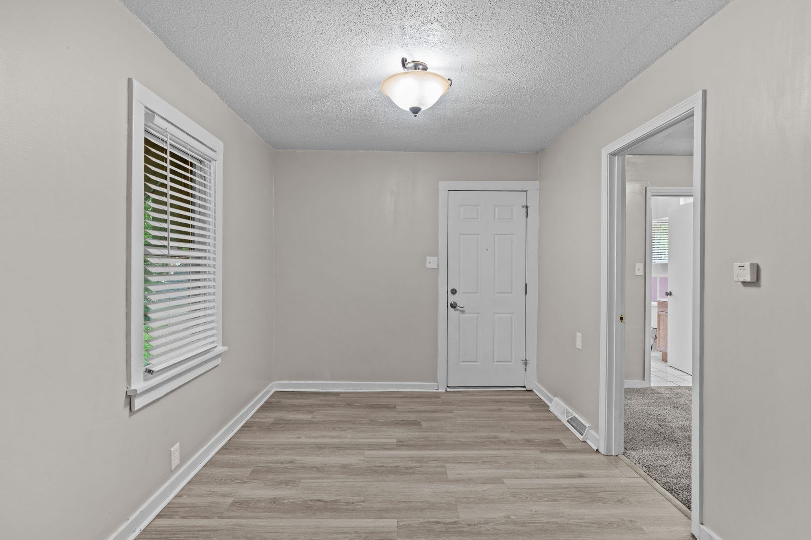 2936 North Hanley Rd 2 of 12