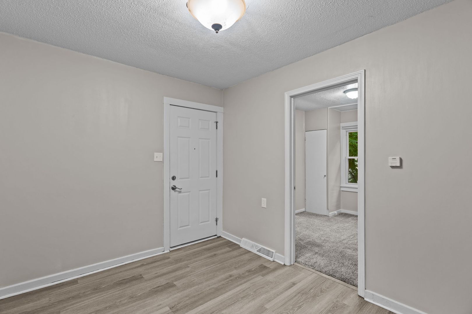 2936 North Hanley Rd 5 of 12