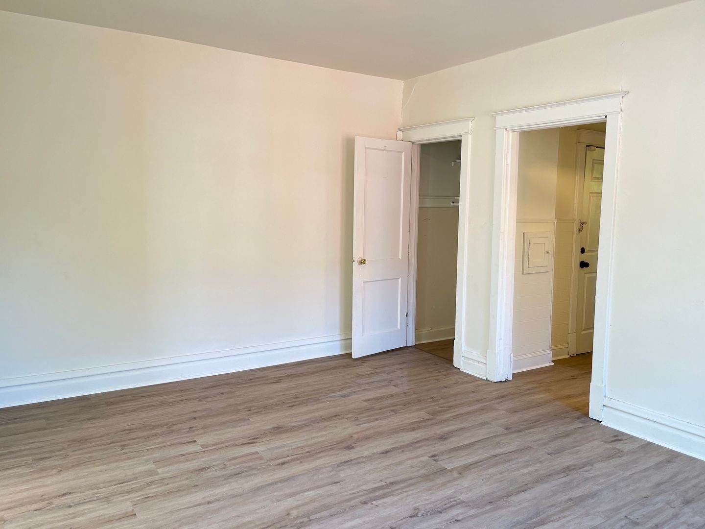 St. Louis Apartment: 2729 2FL Miami Street