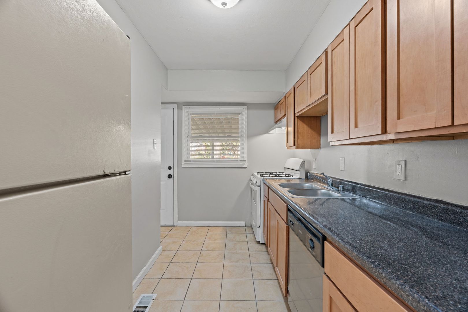 317 Cameron Road 5 of 12